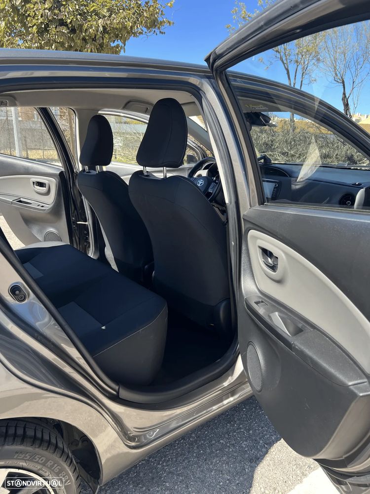Toyota Yaris - 14