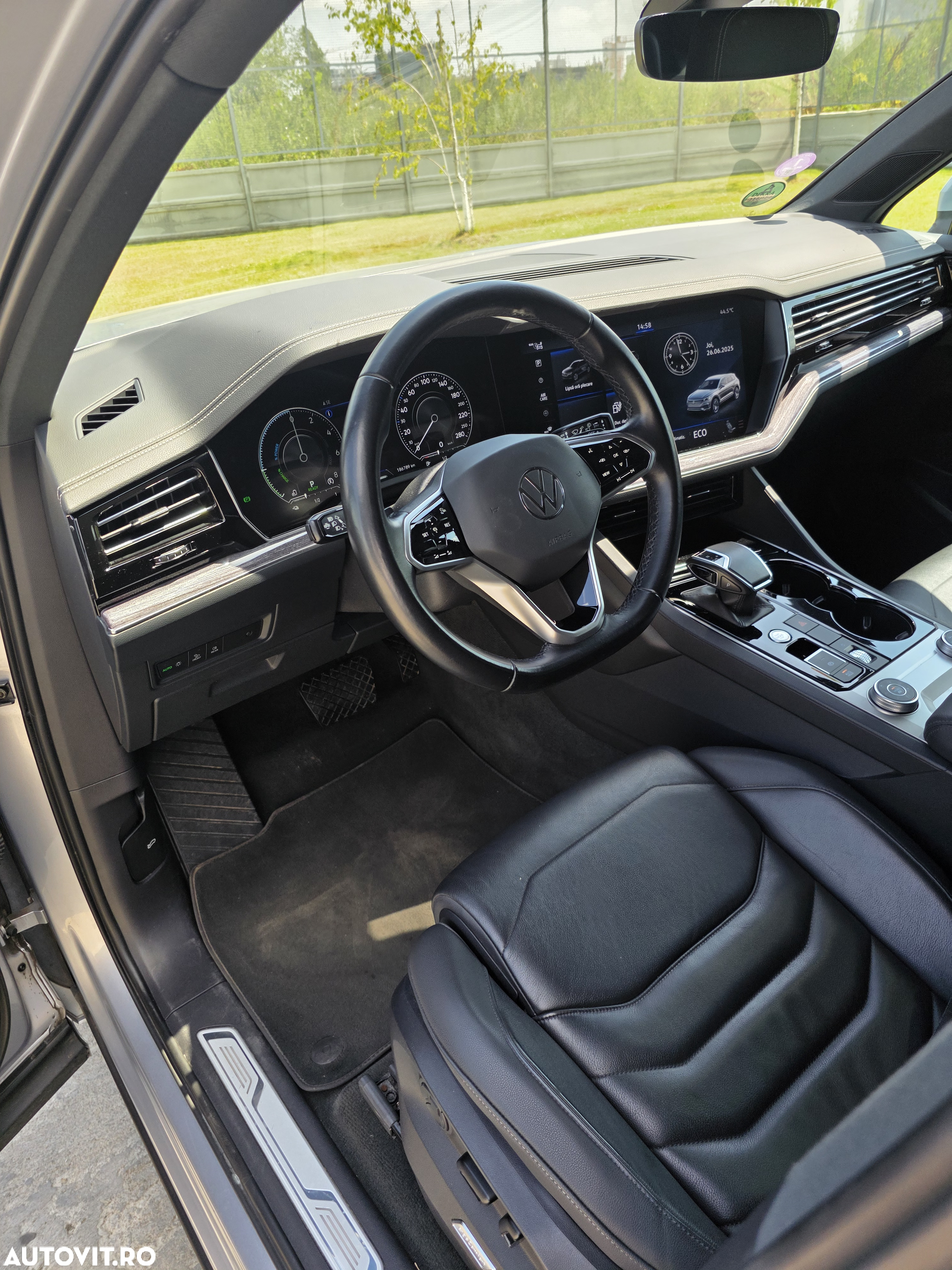 Volkswagen Touareg V6 TSI eHybrid PHEV R - 8