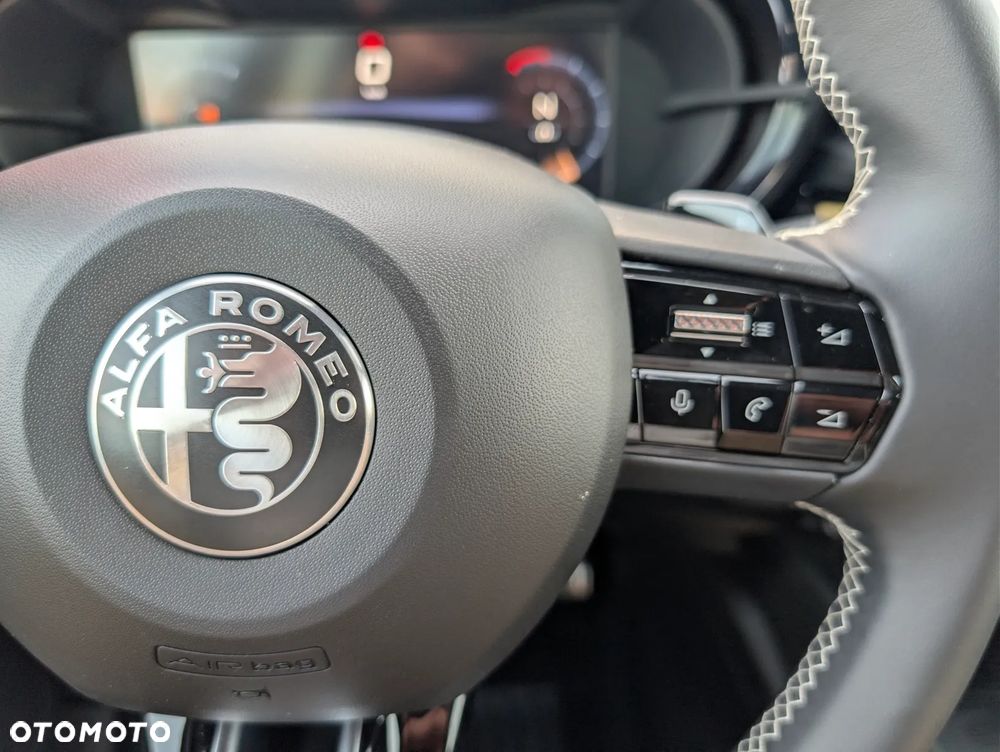 Alfa Romeo Junior 1.2 mHEV Sport Speciale eDCT - 15