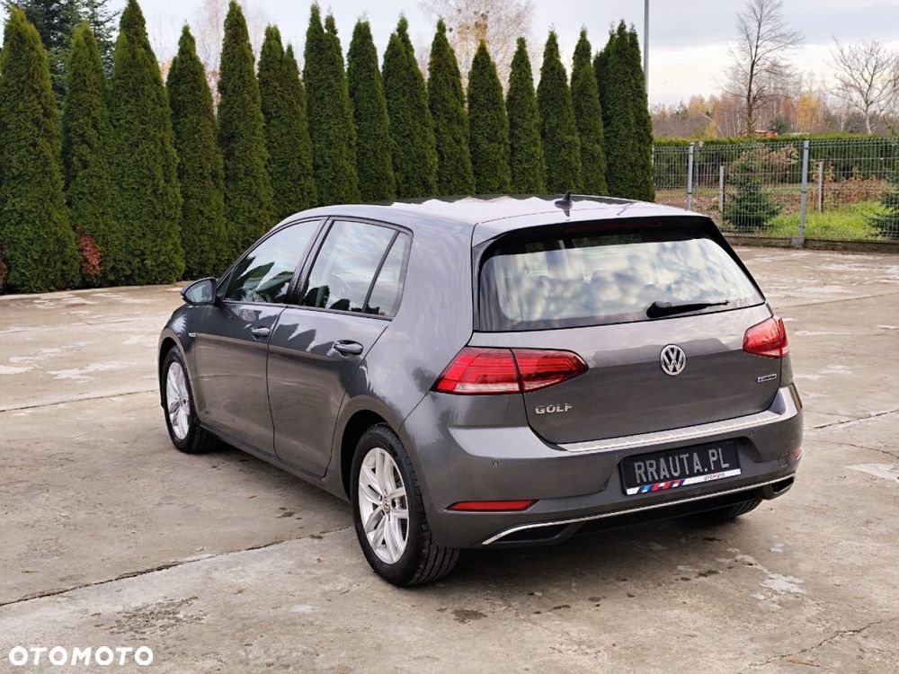 Volkswagen Golf - 36