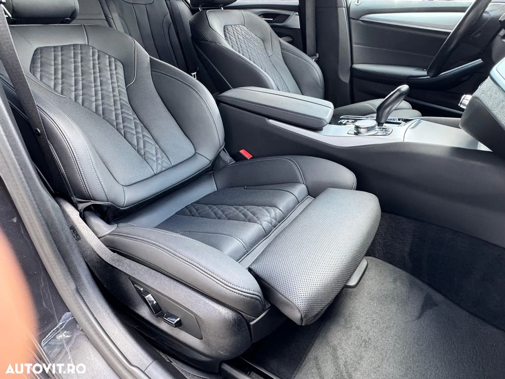 BMW Seria 5 530e xDrive Touring Aut. - 16