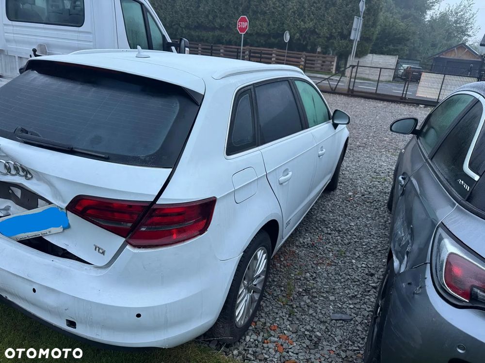 Audi A3 1.6 TDI Attraction - 5