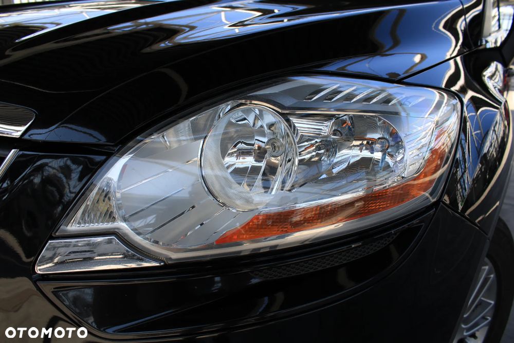 Ford Kuga 2.0 TDCi Titanium - 4