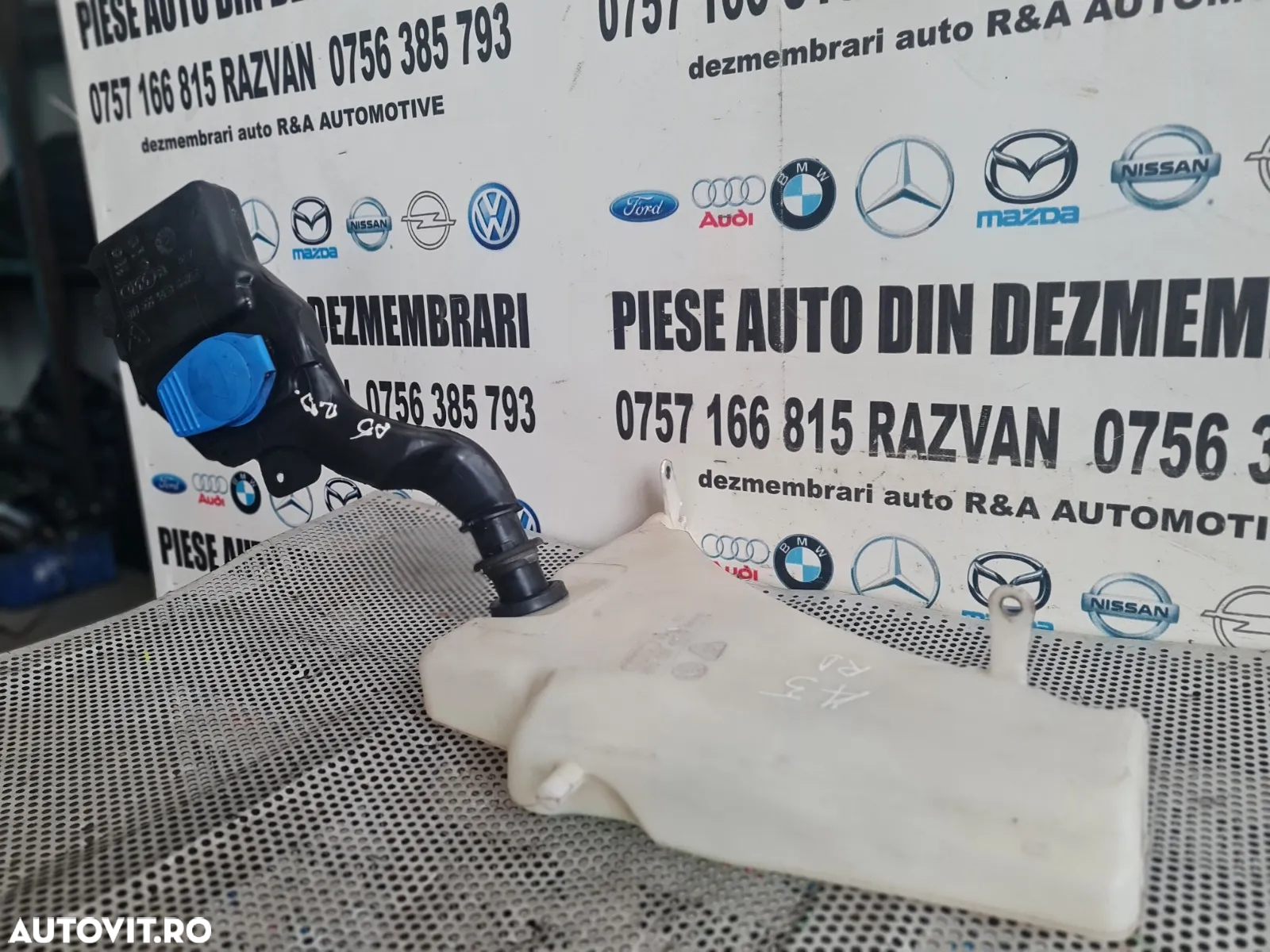 Bidonas Vas Lichid Parbriz Stropgel Complet Audi A5 Facelift Model Cu Spalatoare Far An 2012-2013-2 - 3