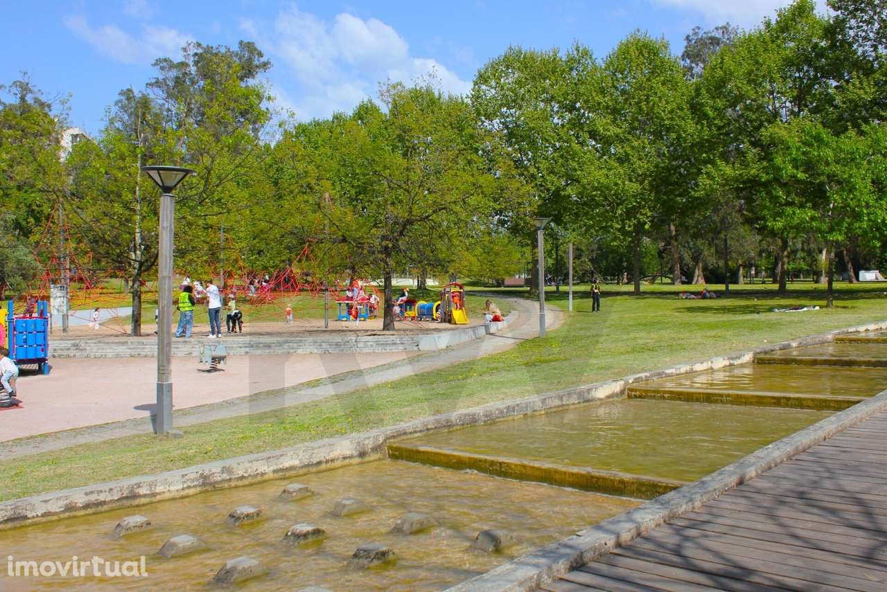 Apartamento T2 com parqueamento na Alta de Lisboa - Grande imagem: 4/23