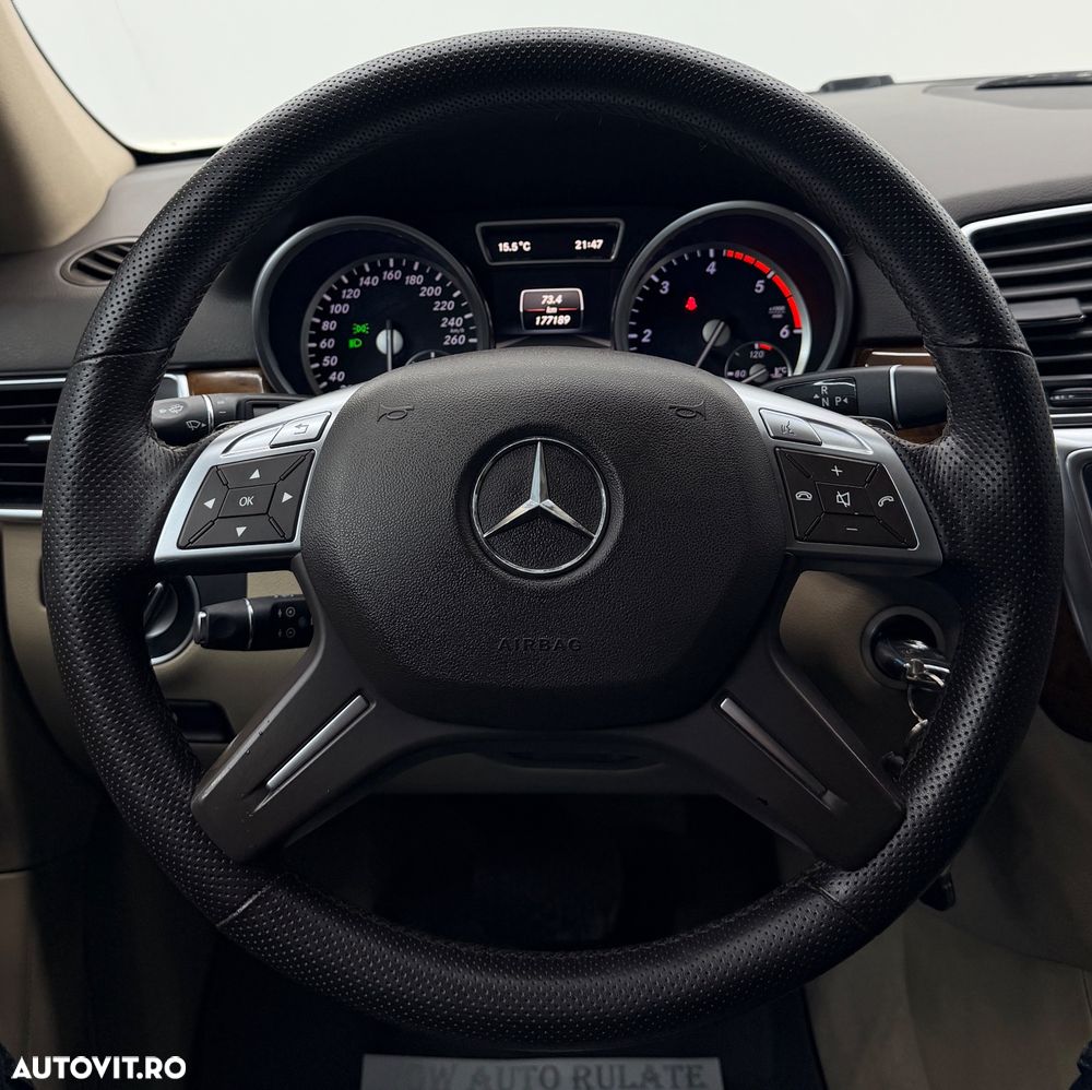Mercedes-Benz ML 350 BlueTec 4MATIC Aut - 30