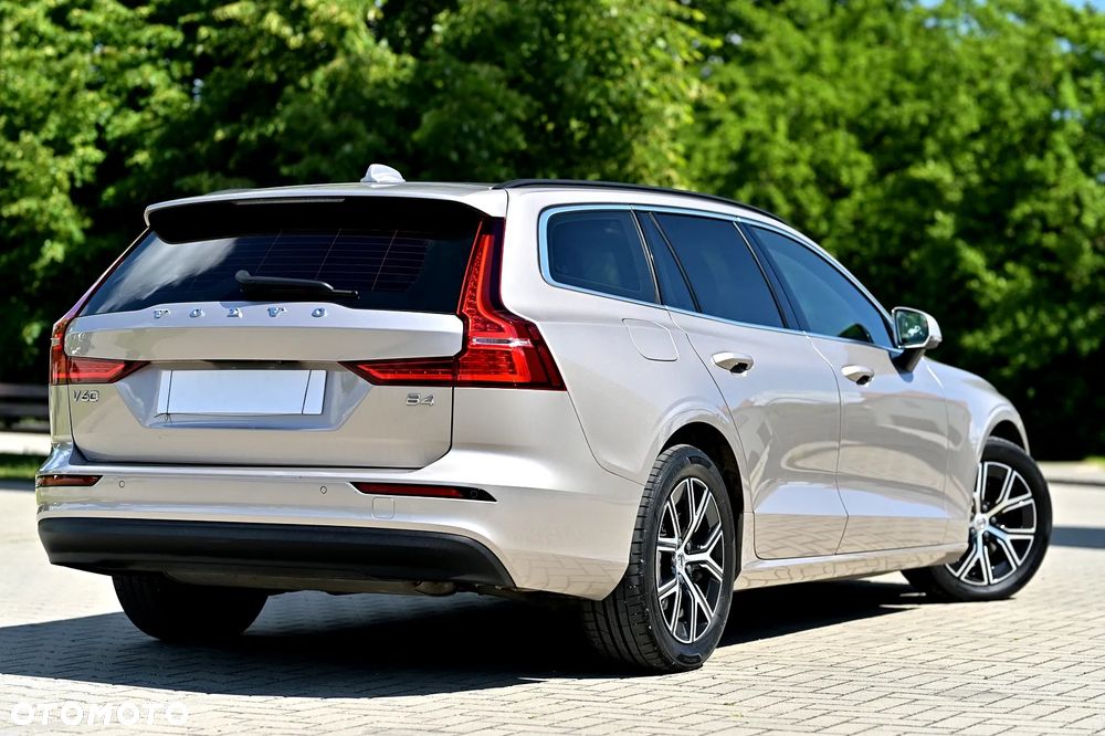 Volvo V60 B4 D Momentum Pro - 12