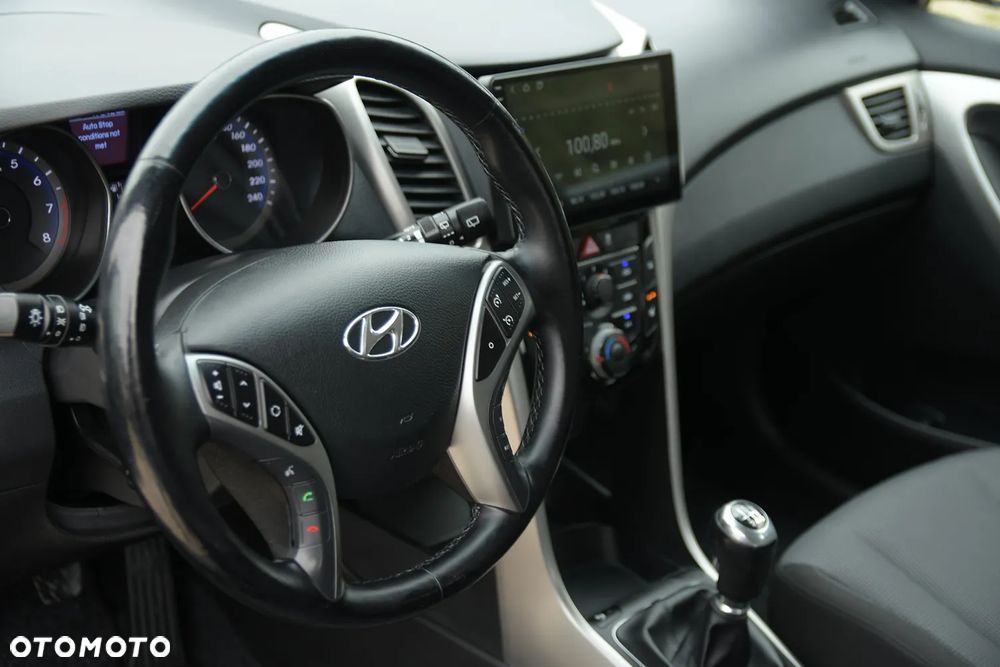 Hyundai i30 1.4 Premium - 24