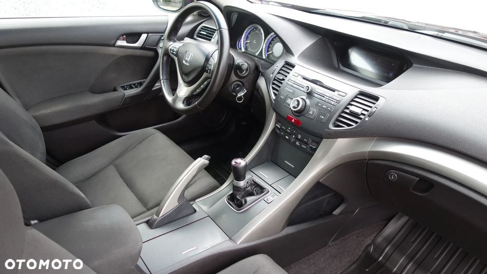 Honda Accord 2.0 Elegance - 30