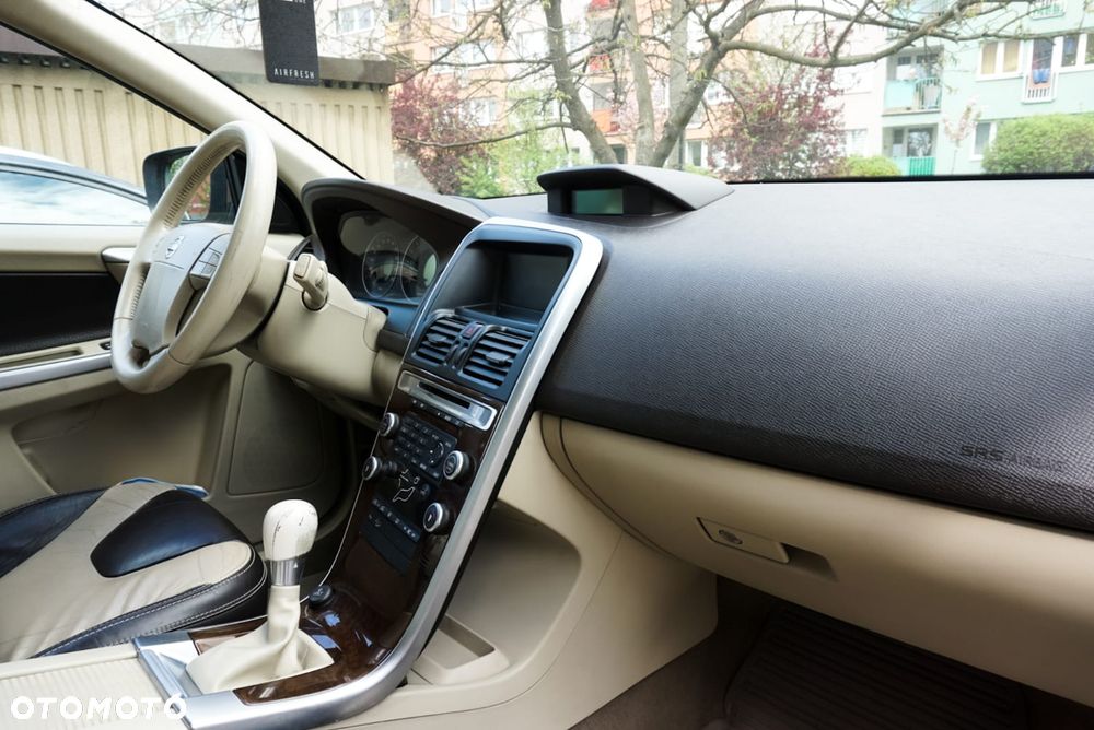 Volvo XC 60 2.4D AWD - 6