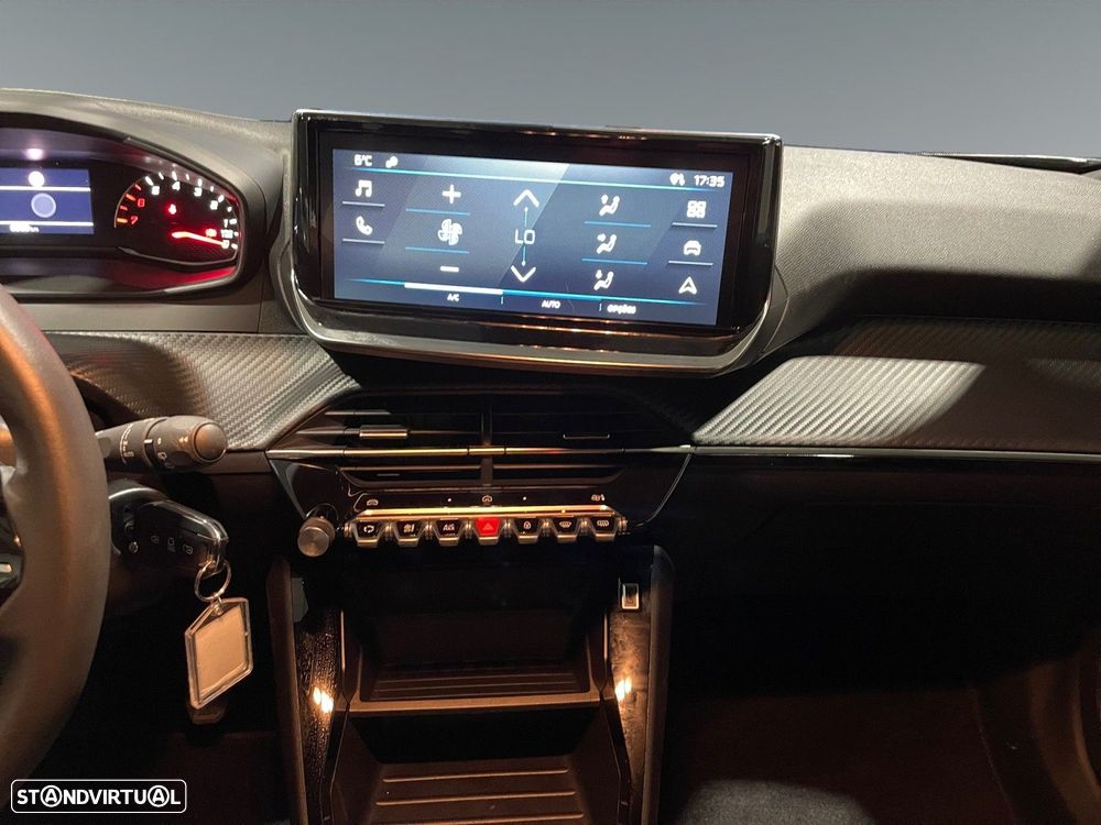 Peugeot 2008 1.2 PureTech Style - 12