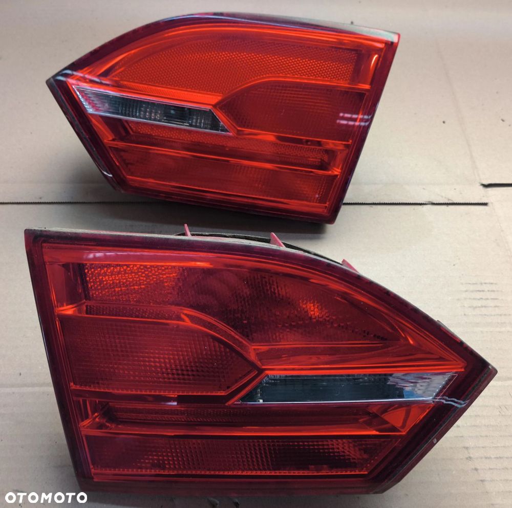 Jetta VI lampa tylna tył w klapę EU stan bdb bez uszkodzeń 2010-18r Volkswagen - 1