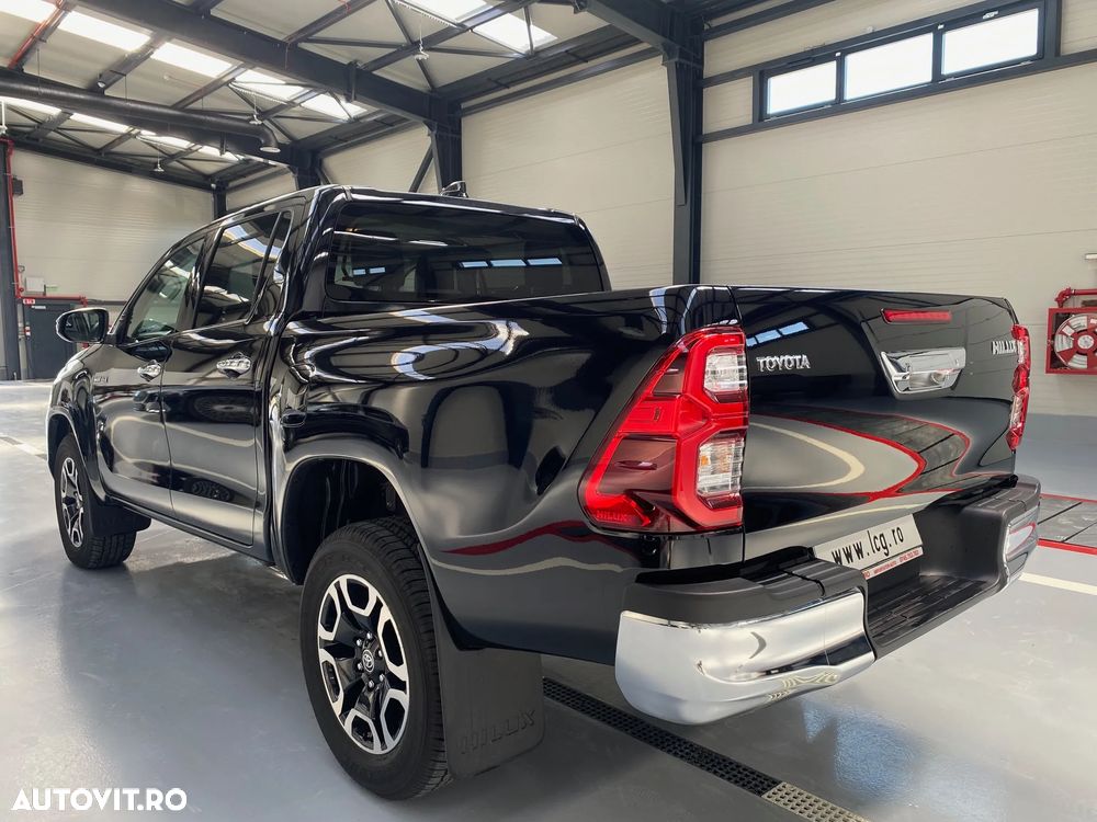 Toyota Hilux 2.8D 204CP 4x4 Double Cab AT MHEV Invincible - 6