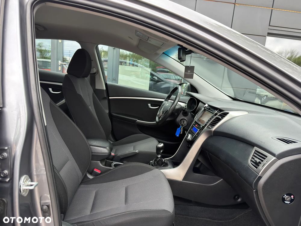 Hyundai i30 1.6 GDI Premium - 31