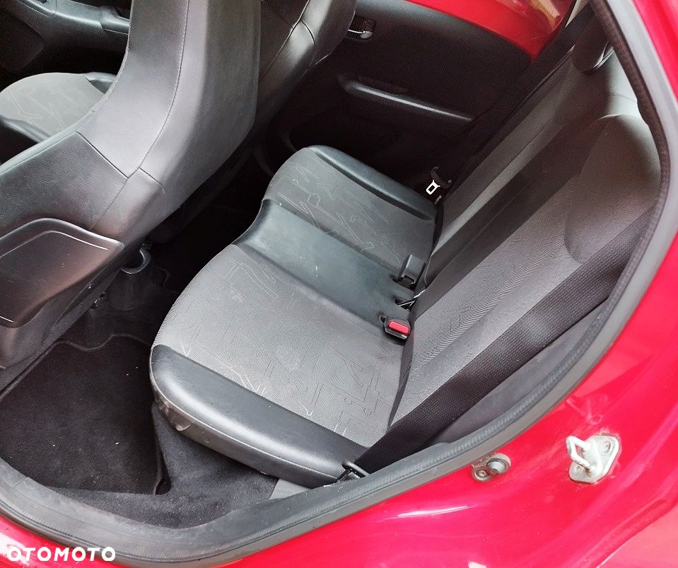 Toyota Aygo x-play - 12