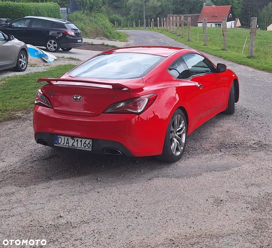 Hyundai Genesis Coupe - 18