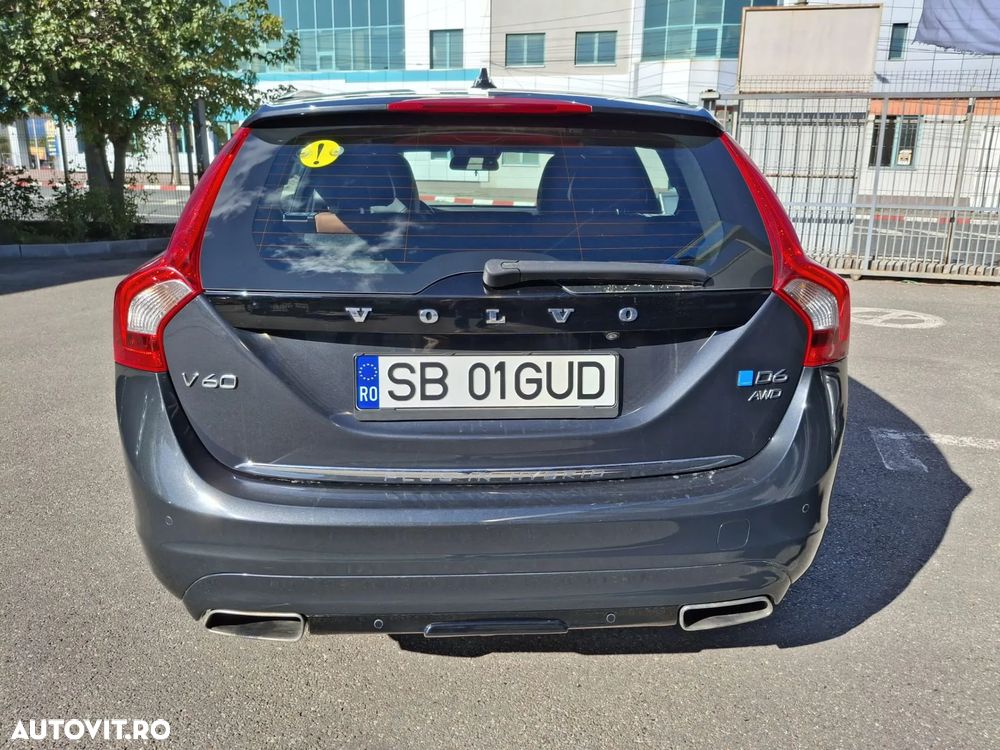 Volvo V60 D6 Plug-In-Hybrid AWD Geartronic Summum - 5