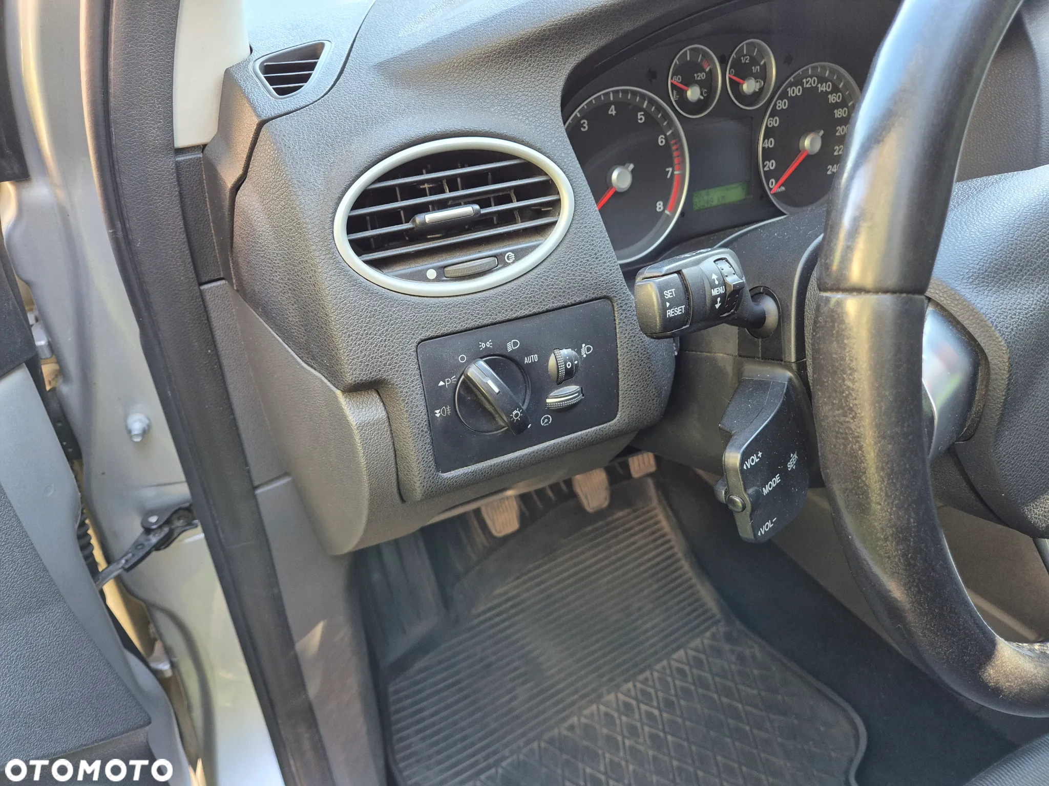 Ford Focus - 12
