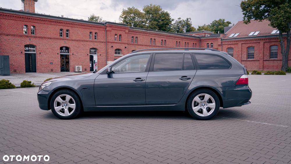 BMW Seria 5 525d - 4