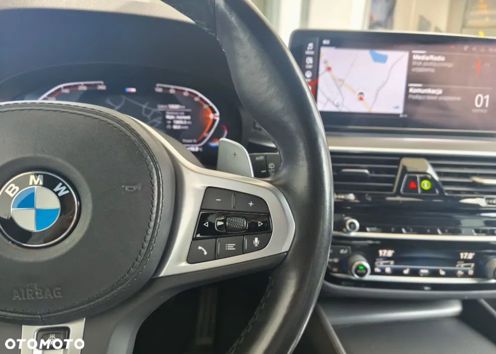 BMW Seria 5 530d xDrive M Sport Edition - 9
