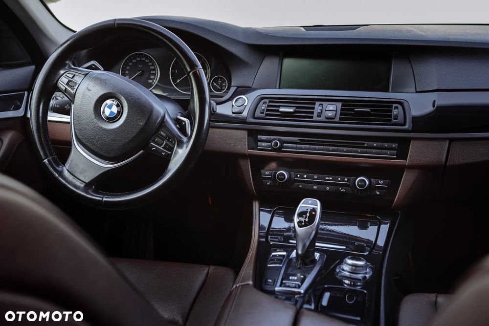 BMW Seria 5 520d - 7