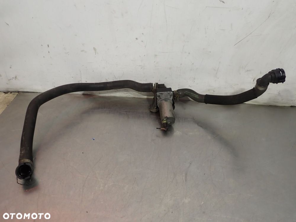 DODATKOWA POMPA WODY BMW E87 - 1