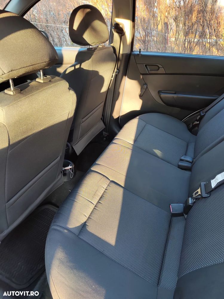 Chevrolet Aveo 1.2i BASE 52 - 7