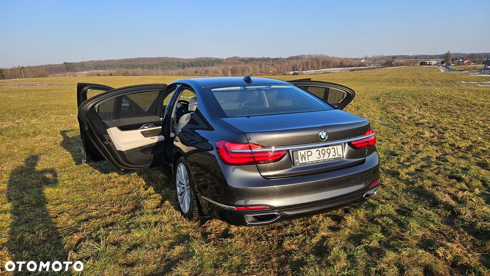 BMW Seria 7 730d xDrive - 28