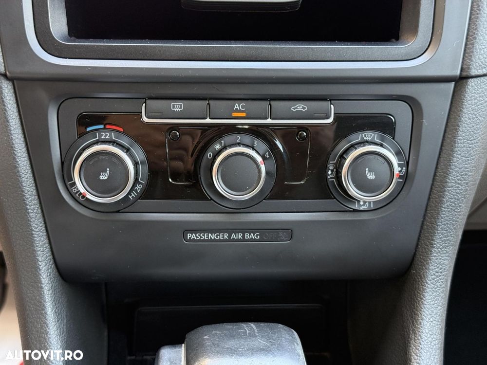 Volkswagen Golf - 12
