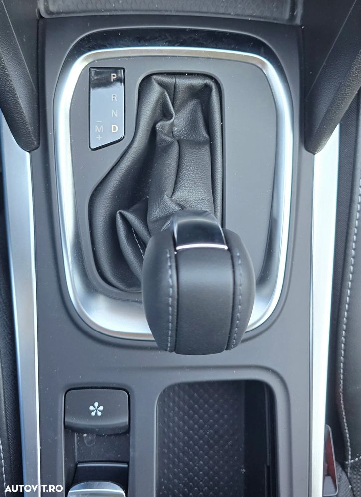 Renault Megane TCE 140 EDC Techno - 28