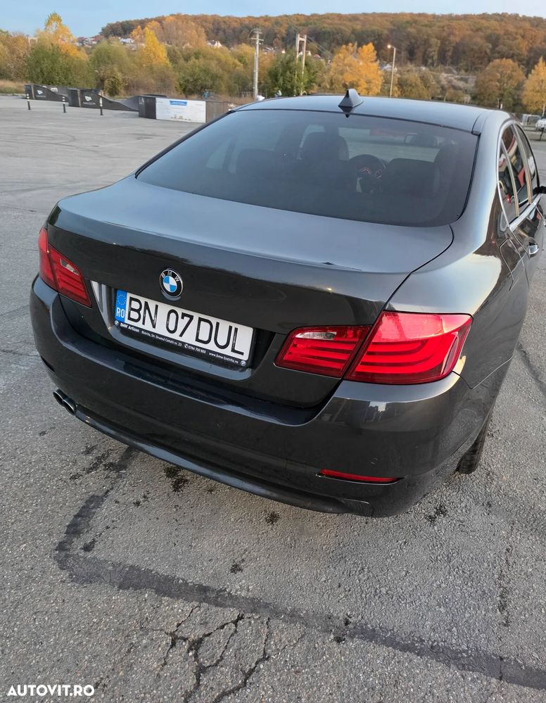BMW Seria 5 525d xDrive - 4