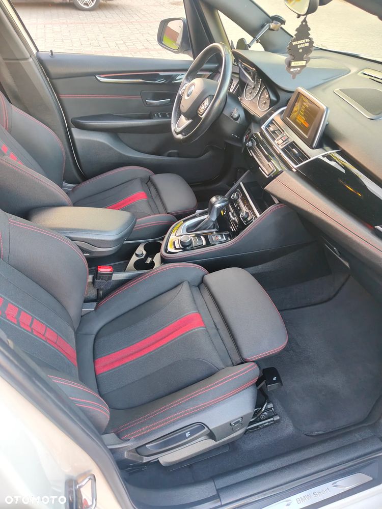 BMW Seria 2 218d Sport - 12