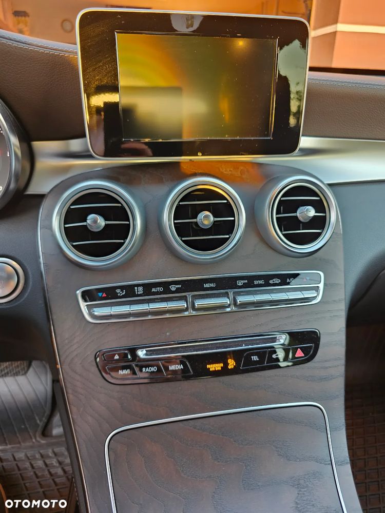 Mercedes-Benz GLC 220 d 4-Matic - 25