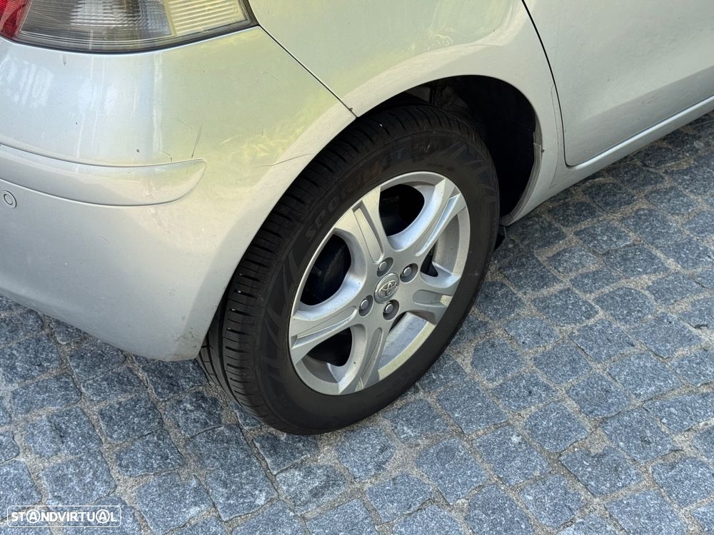 Toyota Yaris 1.4 D-4D Comfort+AC+VSC - 14