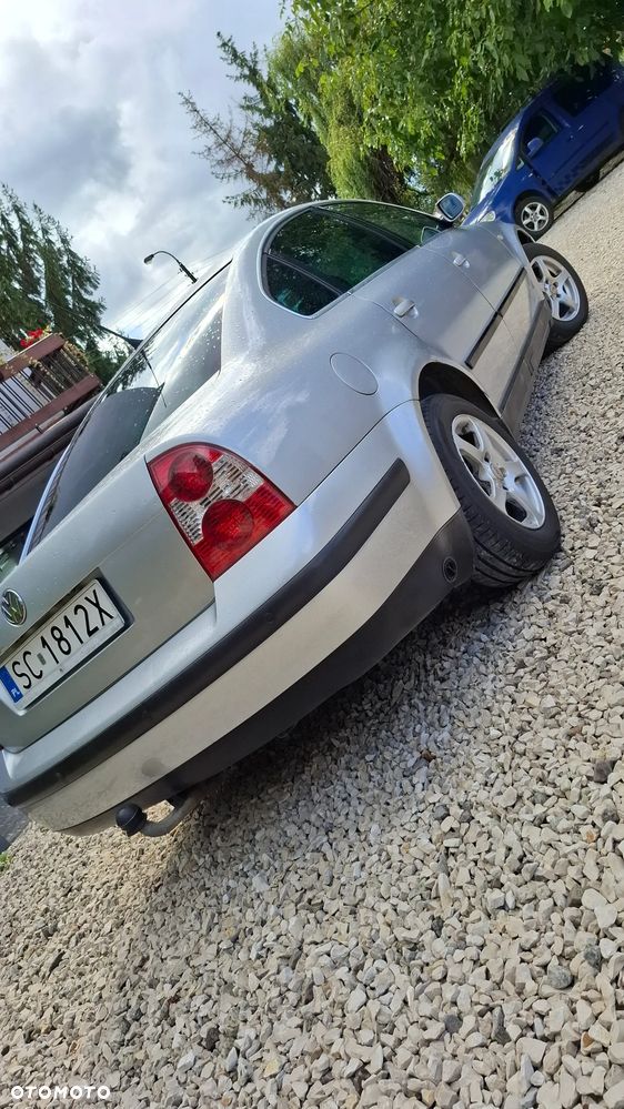 Volkswagen Passat 1.6 Comfortline - 4