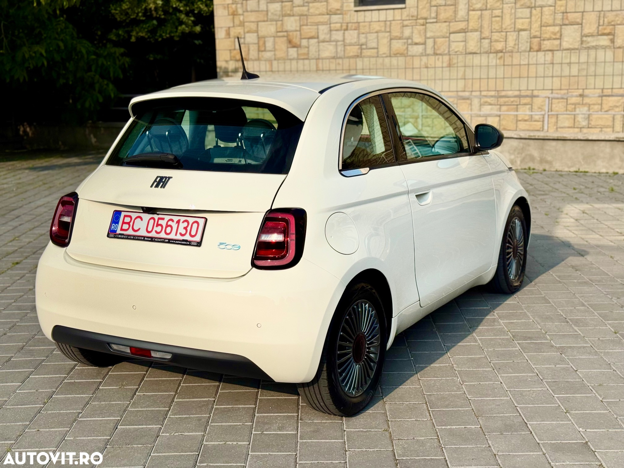 Fiat 500 500e by Bocelli - 32