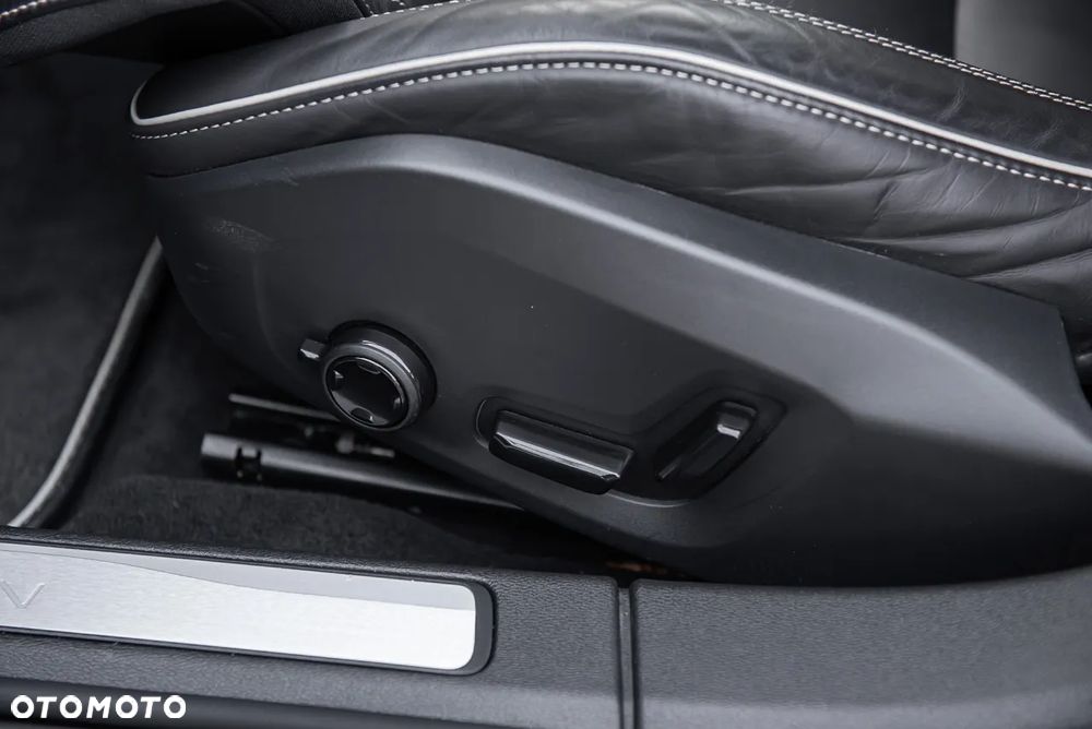 Volvo V60 T5 Geartronic R-Design - 18