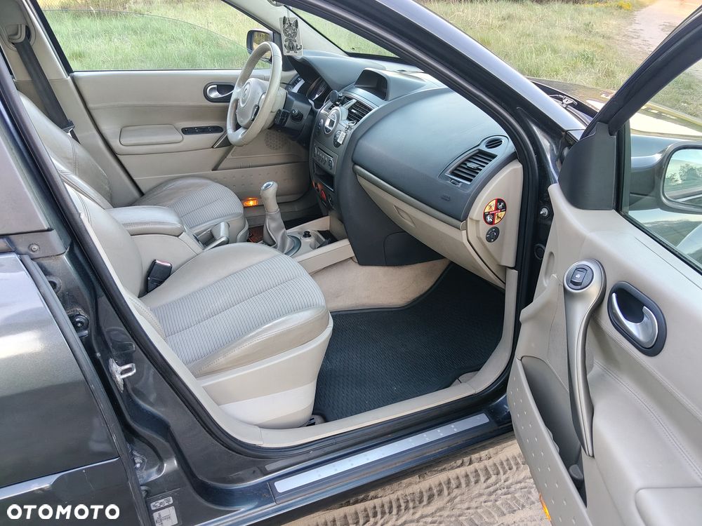 Renault Megane 1.6 Exception - 16