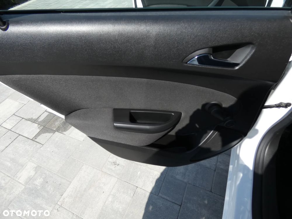 Opel Astra 1.6 Active EU6 - 28