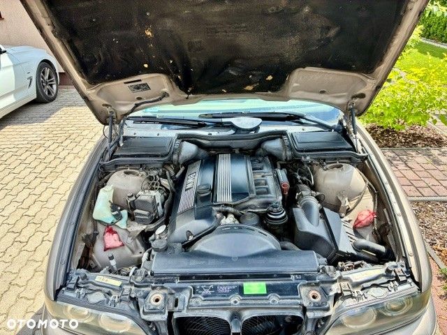 BMW Seria 5 525i - 14