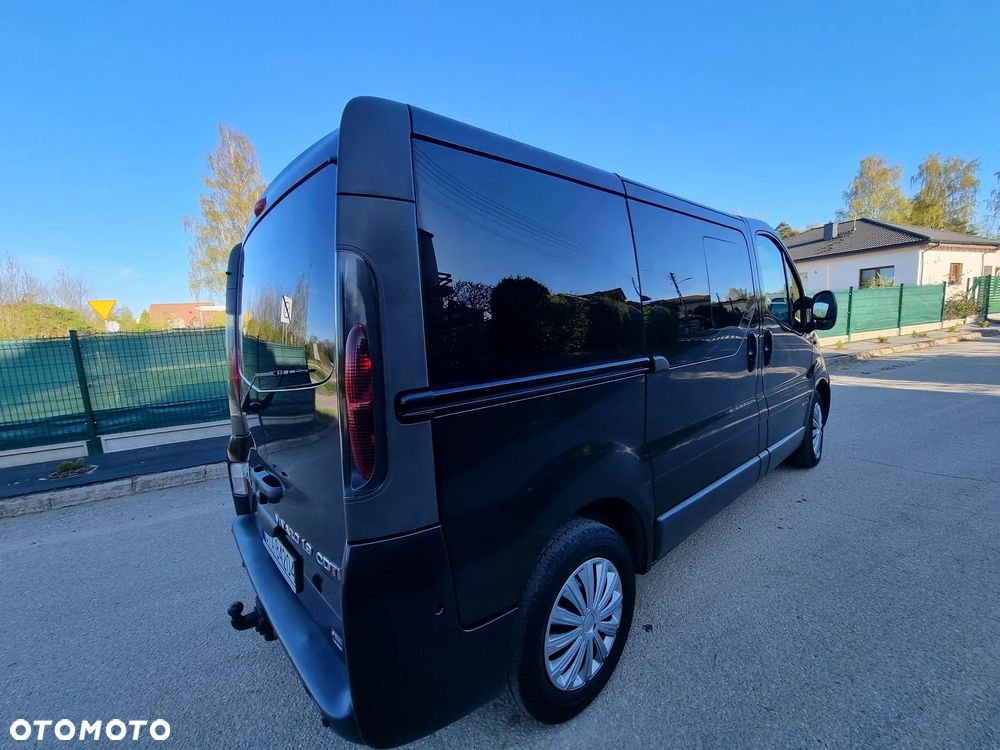 Opel Vivaro Tour - 25