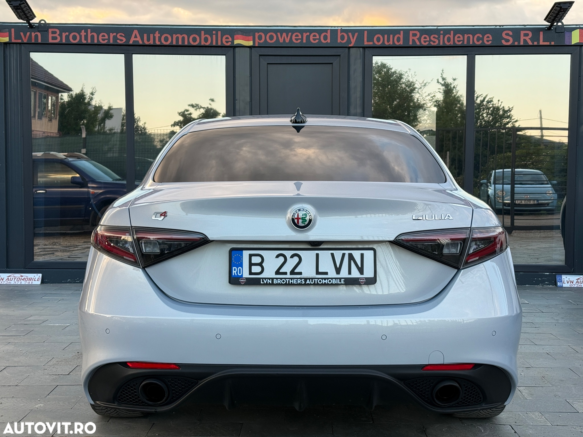 Alfa Romeo Giulia 2.0 Turbo 16V AT8-Q4 Veloce - 5