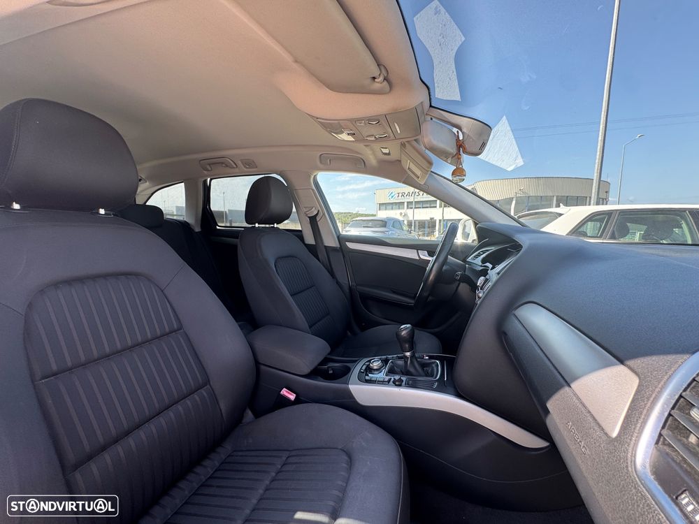 Audi A4 Avant 2.0 TDI DPF S line Sport Pack - 10