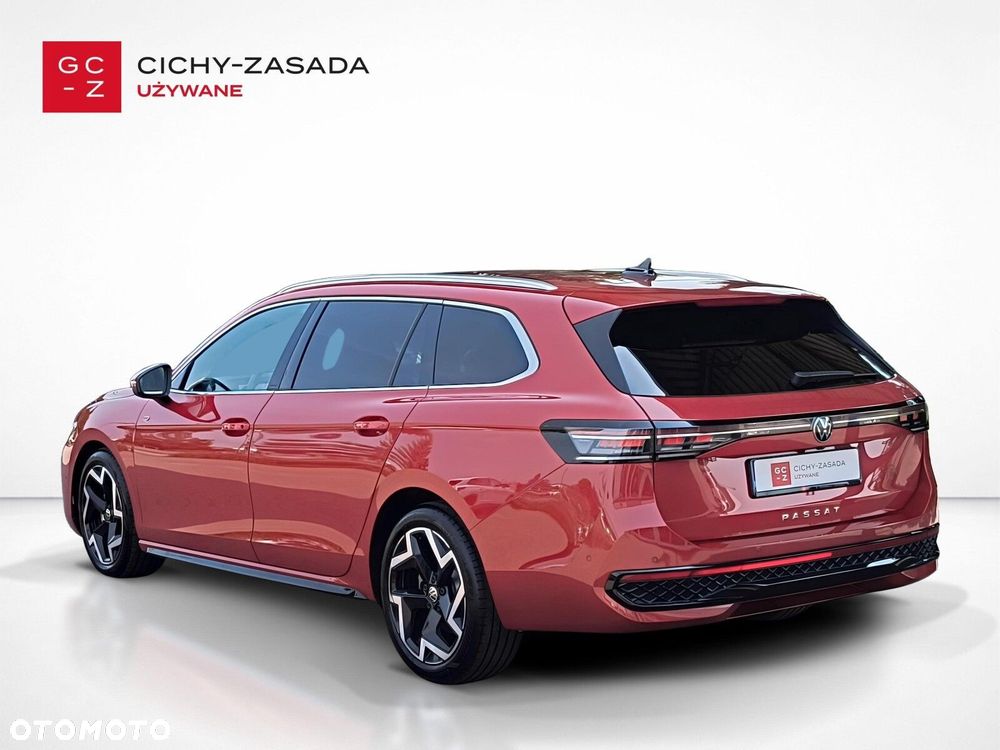 Volkswagen Passat Variant 2.0 TDI SCR R-Line DSG - 3