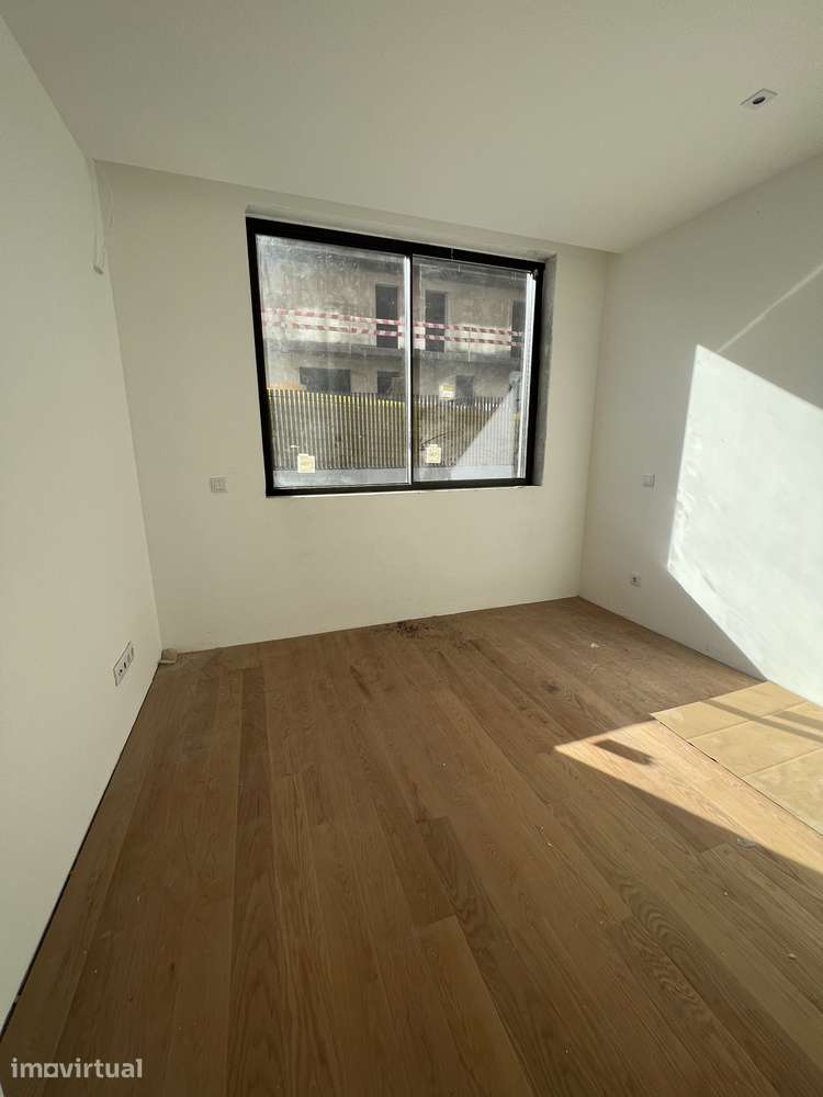 Apartamento T2 - Padrão da Légua - Como Novo - Grande imagem: 5/11
