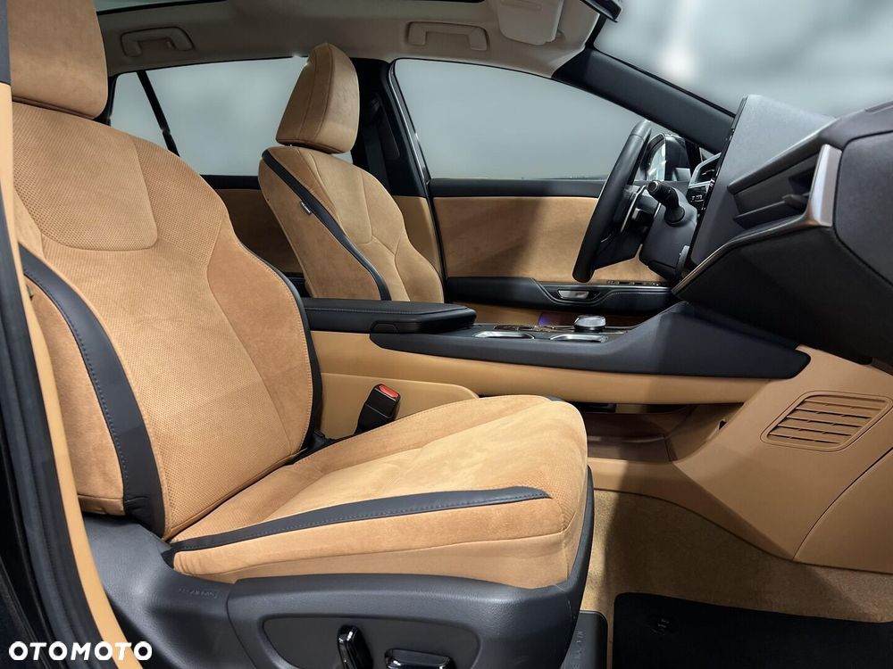 Lexus RZ 450e Omotenashi DIRECT4 - 11