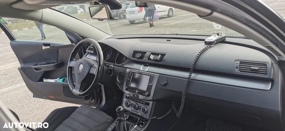 Volkswagen Passat 1.6 FSI Sportline - 7