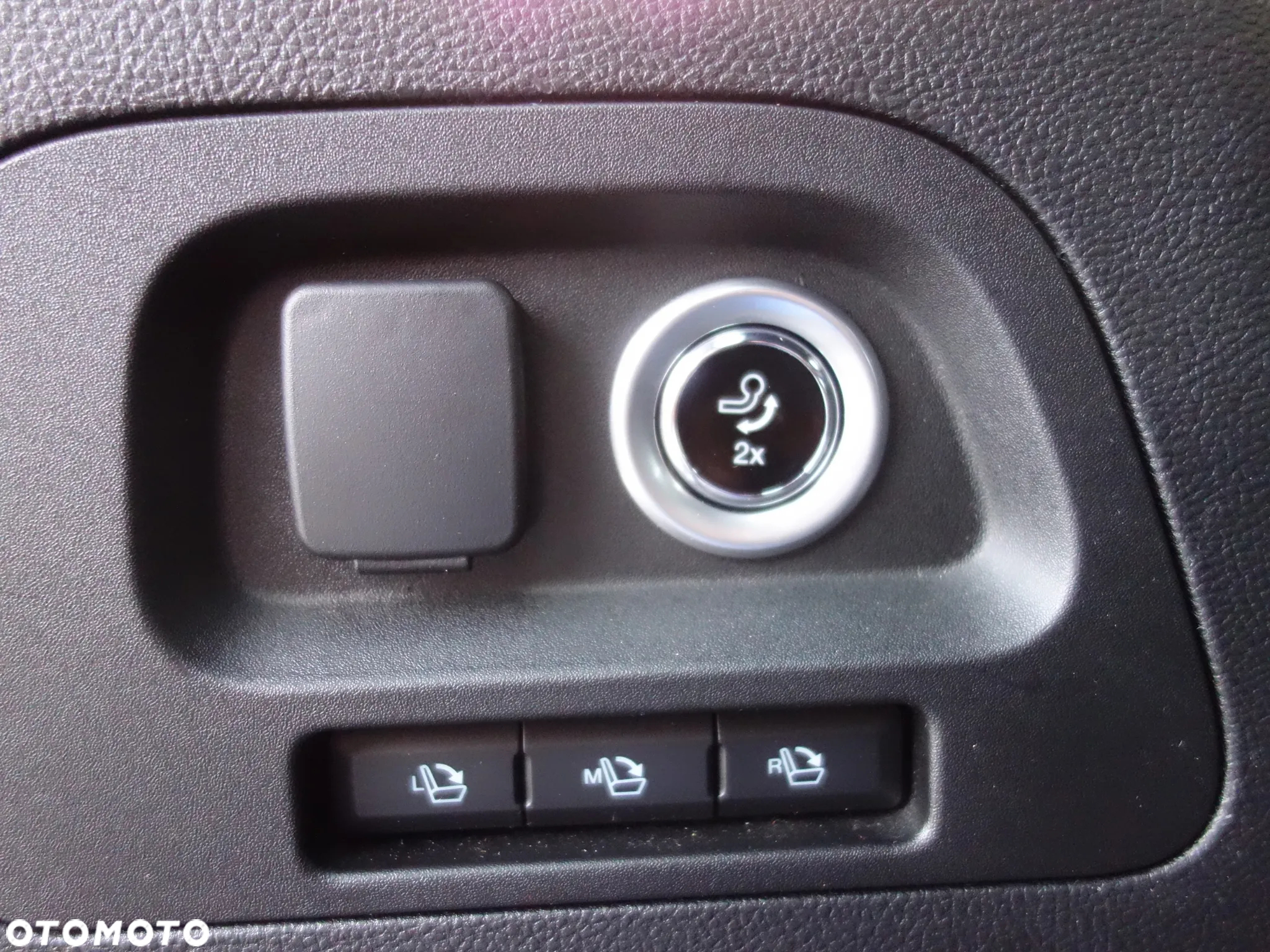 Ford S-Max 2.0 EcoBlue AWD ST-Line - 31