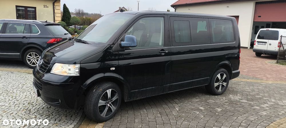 Volkswagen Multivan - 22