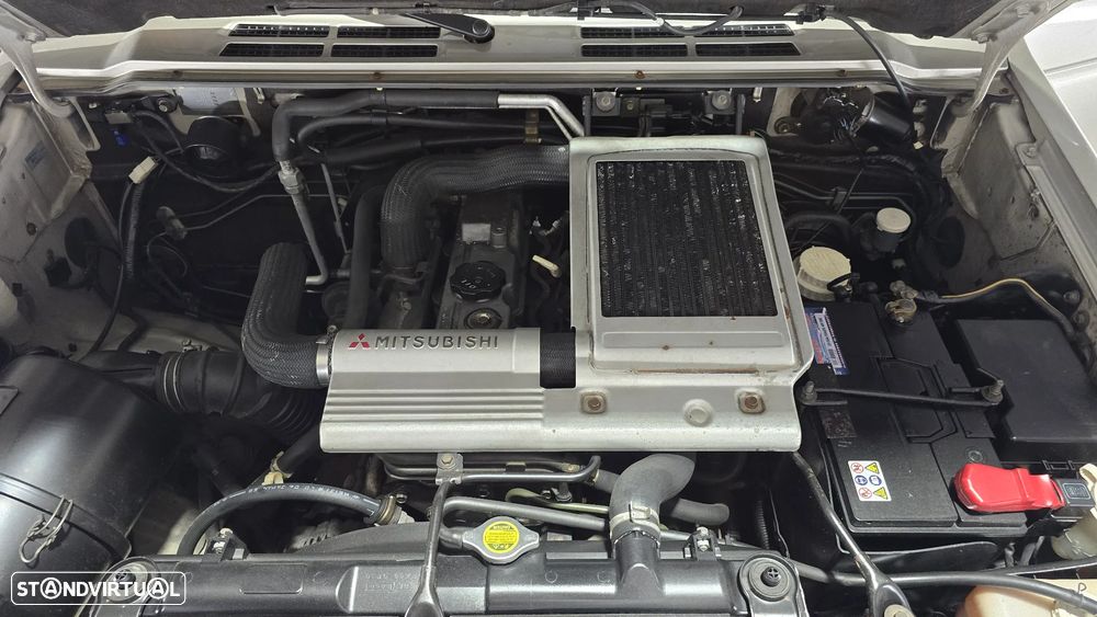 Mitsubishi Pajero 2.8 TD GLS ABS - 13
